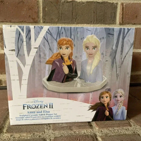NEW Disney Frozen 3pc Elsa & Anna Figurine Salt & Pepper Shaker Set - Picture 2 of 3